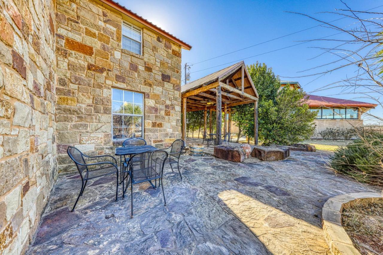 West Loft @ Mendelbaum Cellars Hotel Fredericksburg Exterior foto